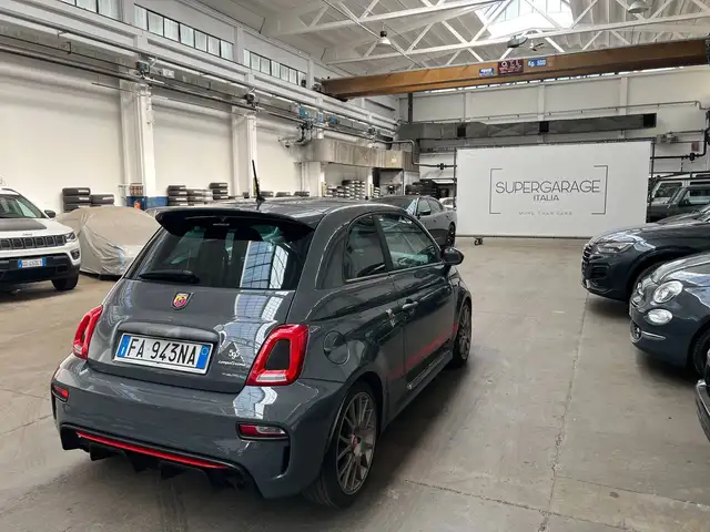 Abarth 595 view 4