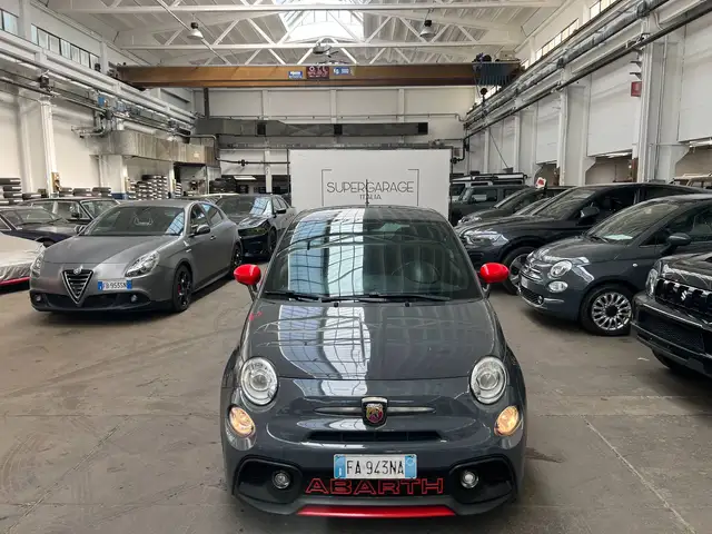 Abarth 595 view 3