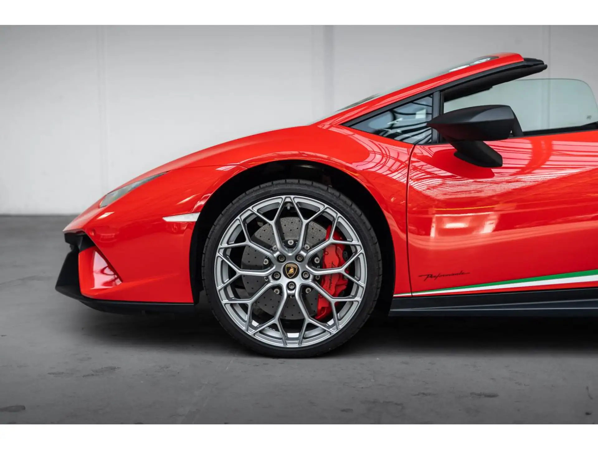 람보르기니 우라칸 Performante Spyder 2018 빨강 사진 8