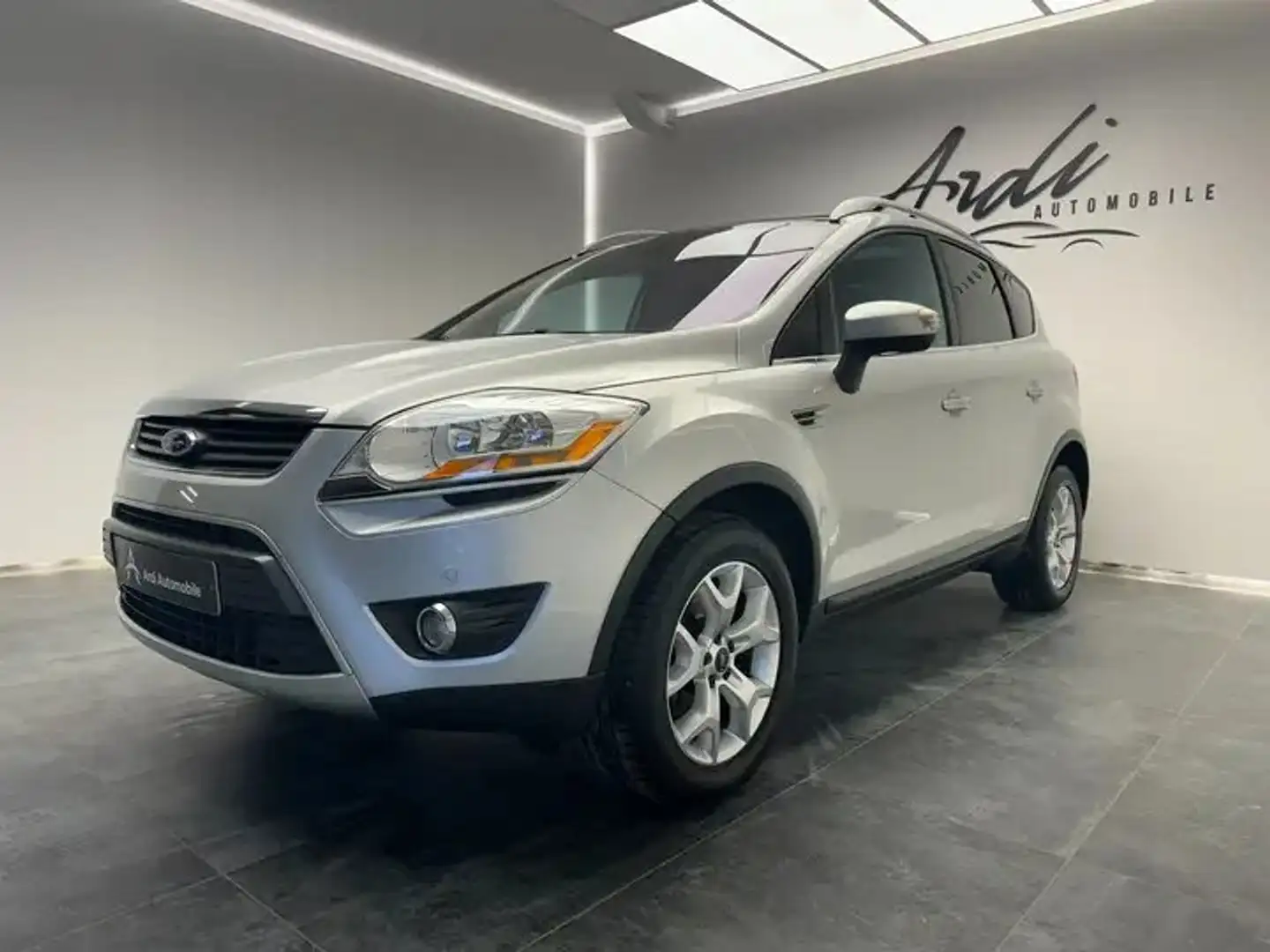 Ford Kuga 2.0 TDCi *GARANTIE 12 MOIS*TOIT PANORAMIQUE* Gris - 1