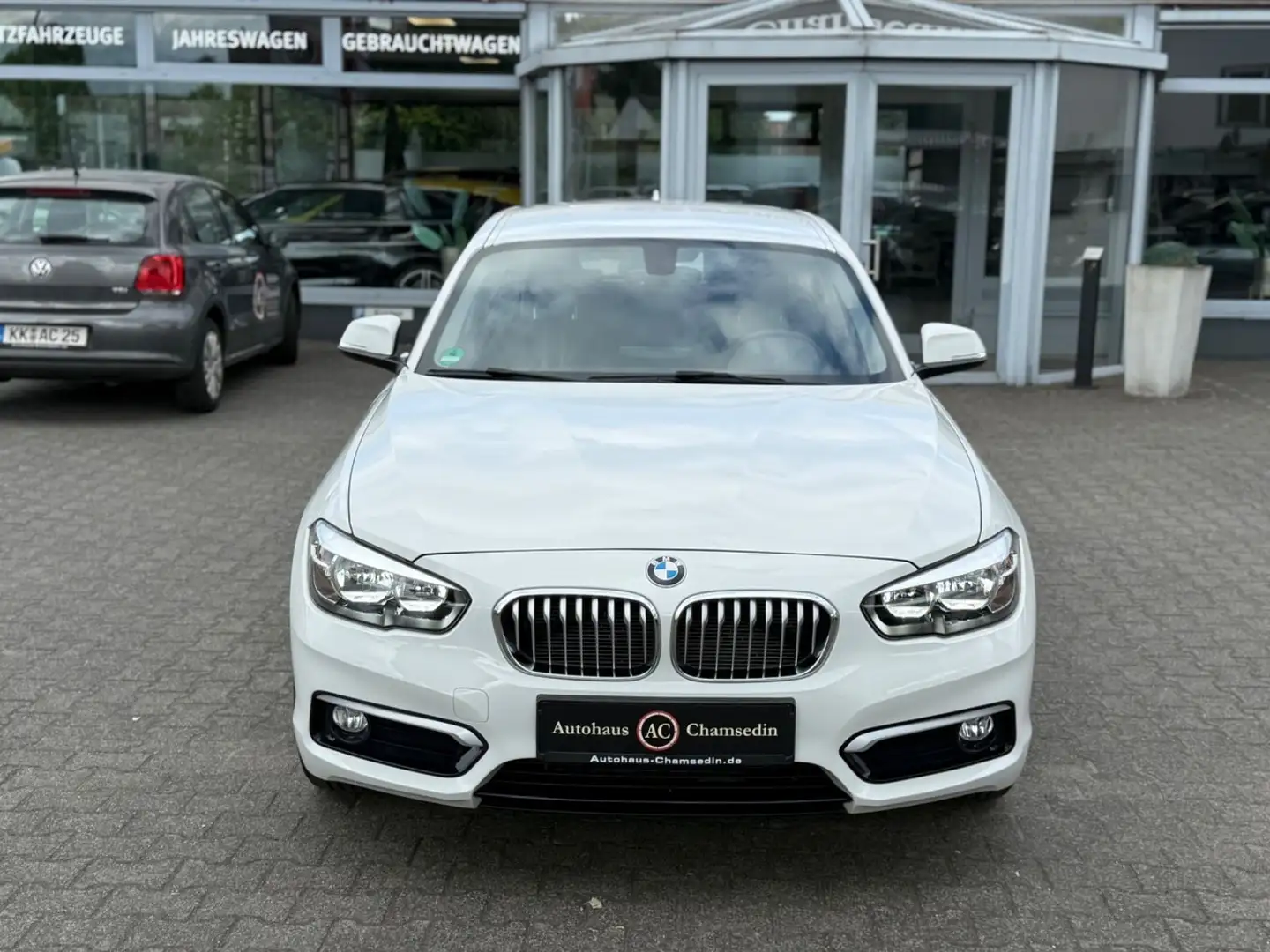 BMW 118 i Urban Line Weiß - 1