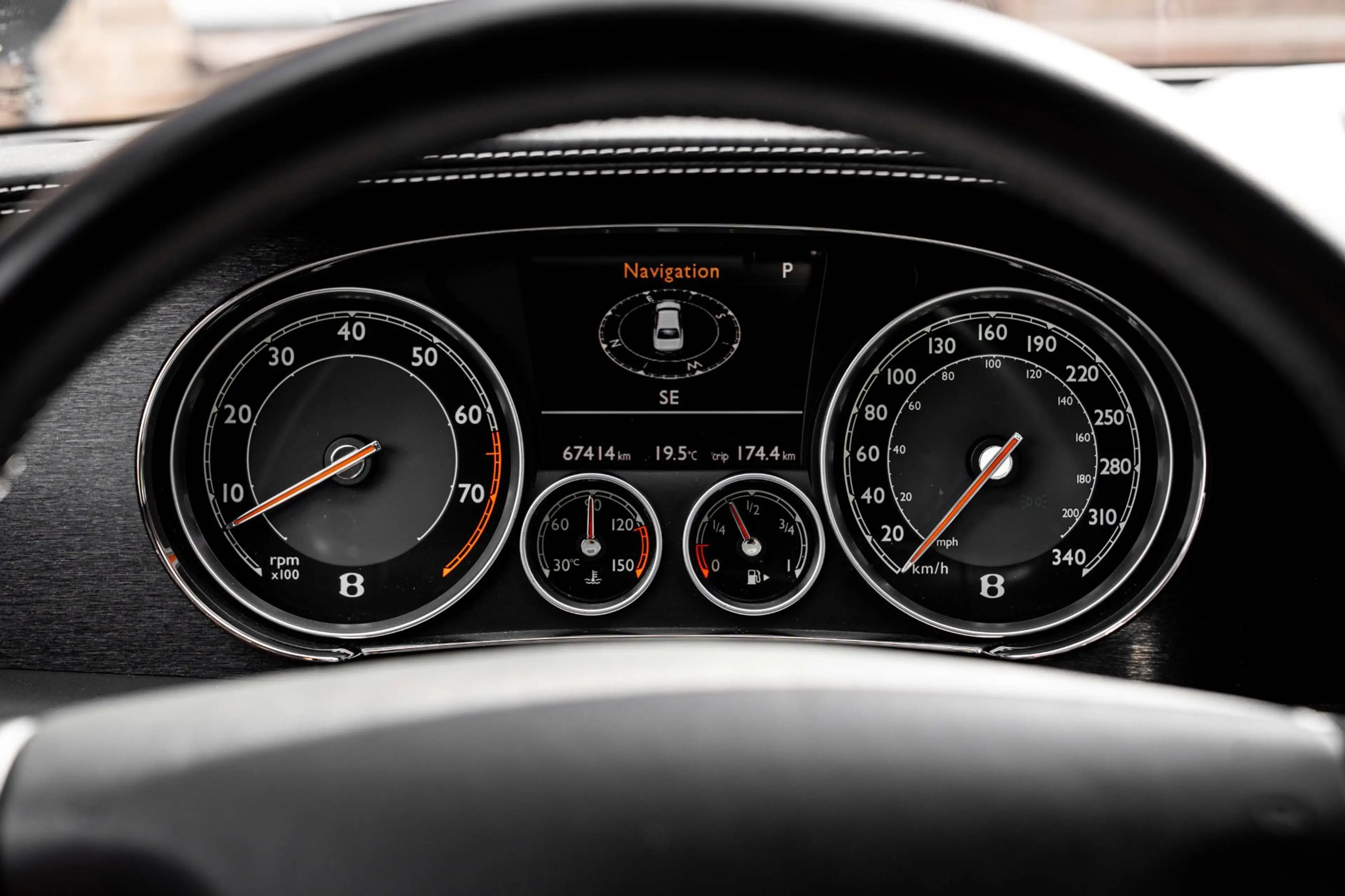 Bentley Flying Spur 4.0 V8 507 PK | Massage | Softclose | Schuifdak | — photo 38