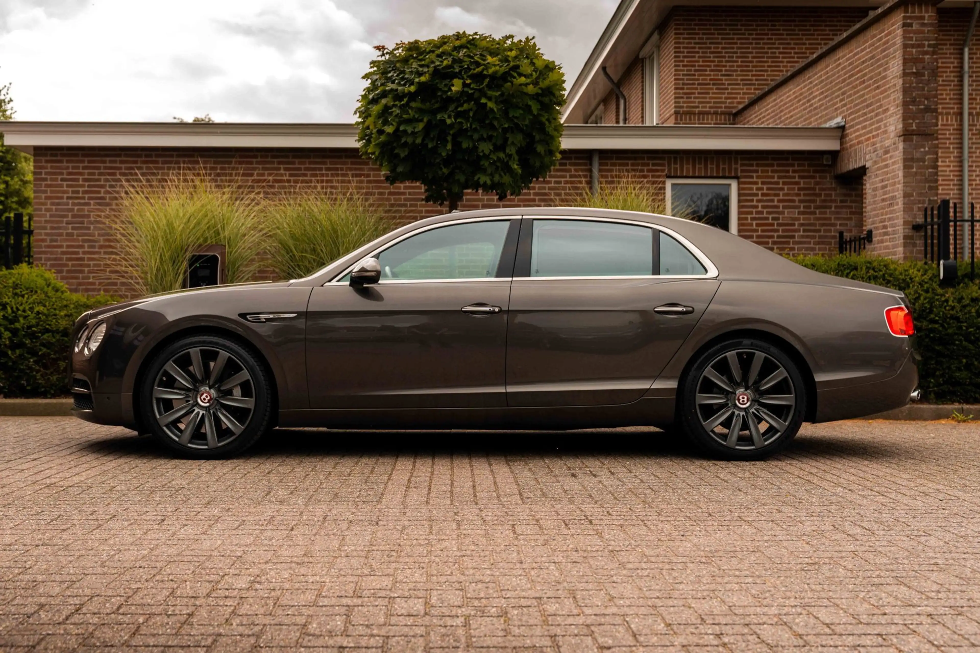 Bentley Flying Spur 4.0 V8 507 PK | Massage | Softclose | Schuifdak | — photo 5