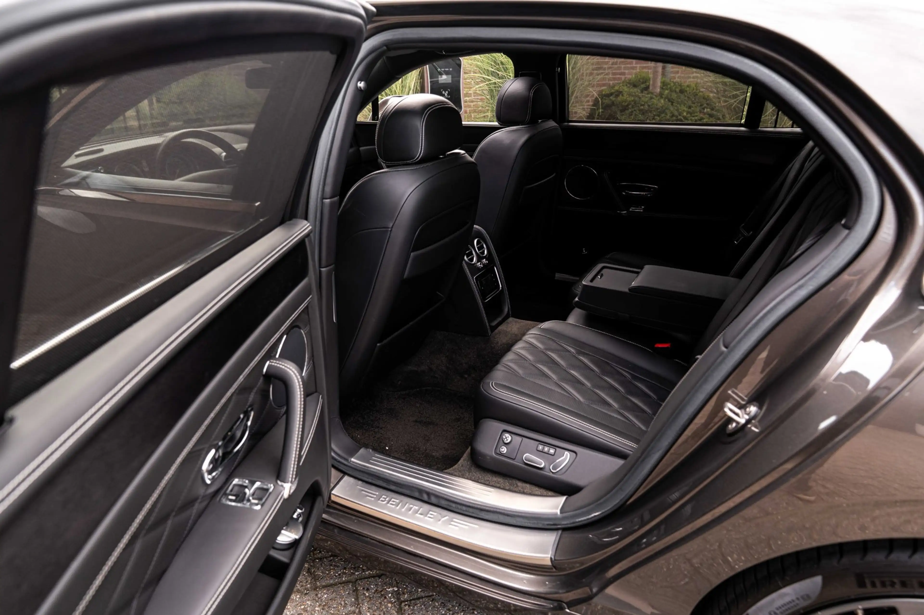 Bentley Flying Spur 4.0 V8 507 PK | Massage | Softclose | Schuifdak | — photo 16