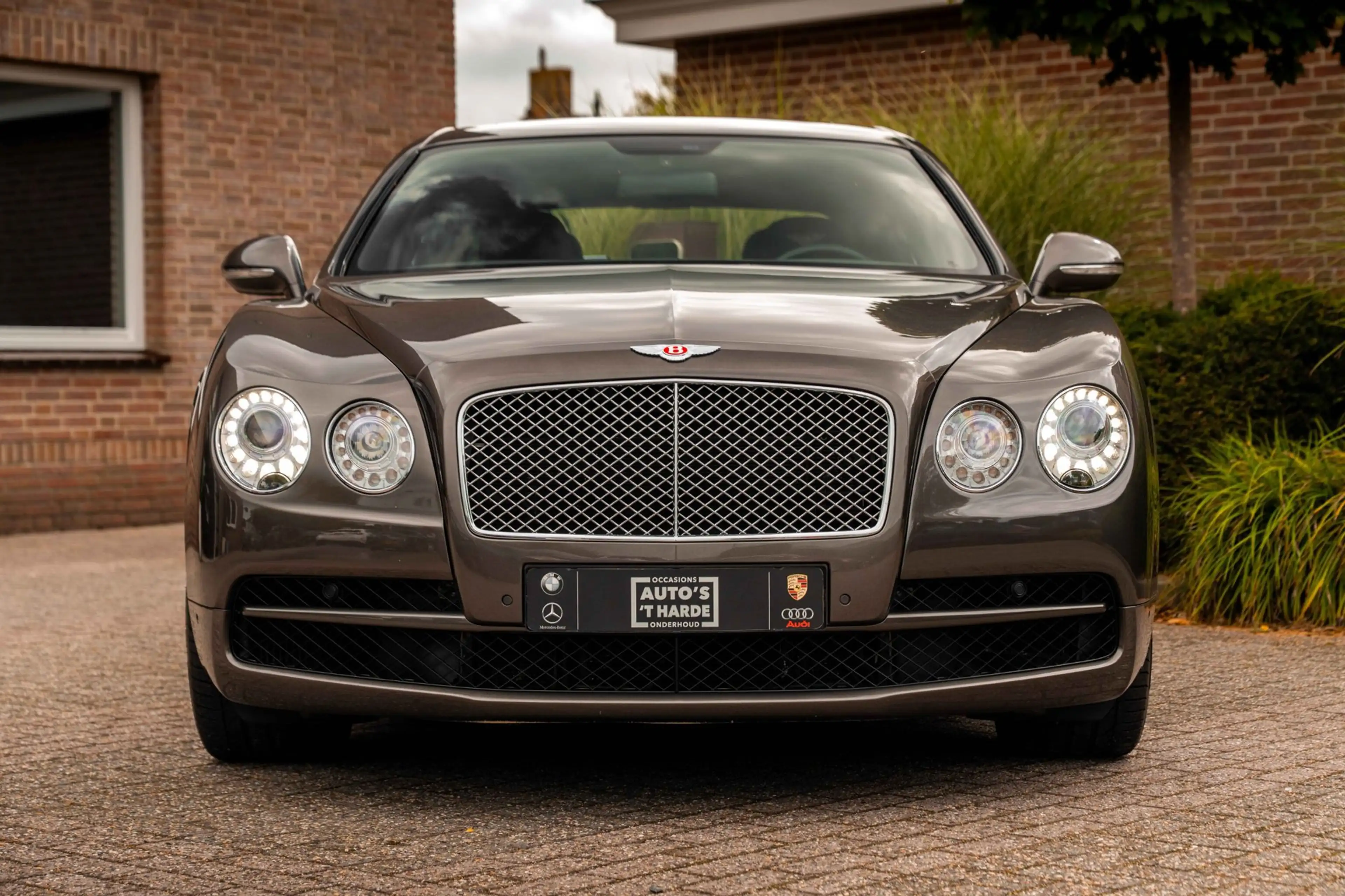 Bentley Flying Spur 4.0 V8 507 PK | Massage | Softclose | Schuifdak | — photo 6