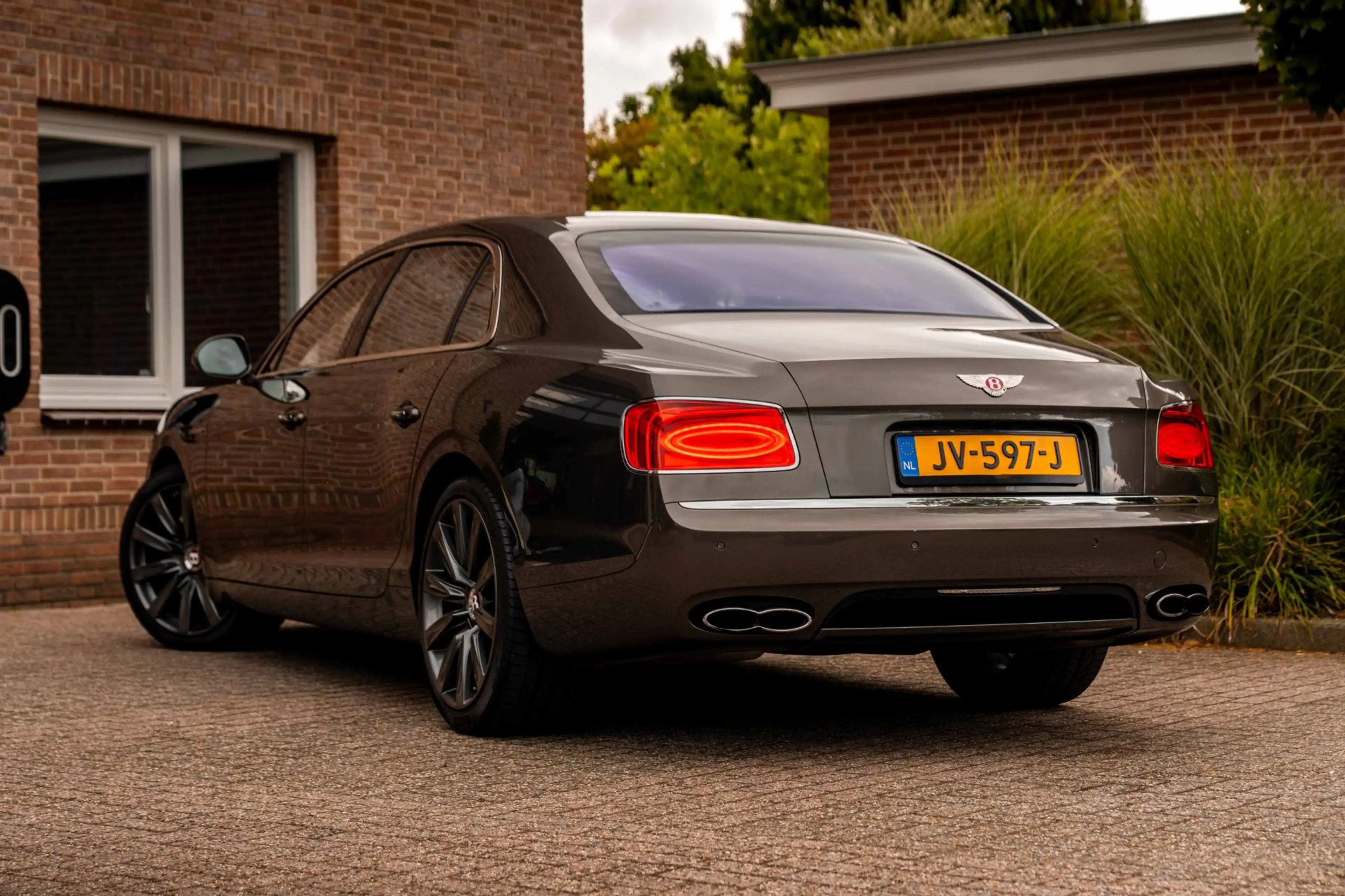 Bentley Flying Spur 4.0 V8 507 PK | Massage | Softclose | Schuifdak | — photo 2