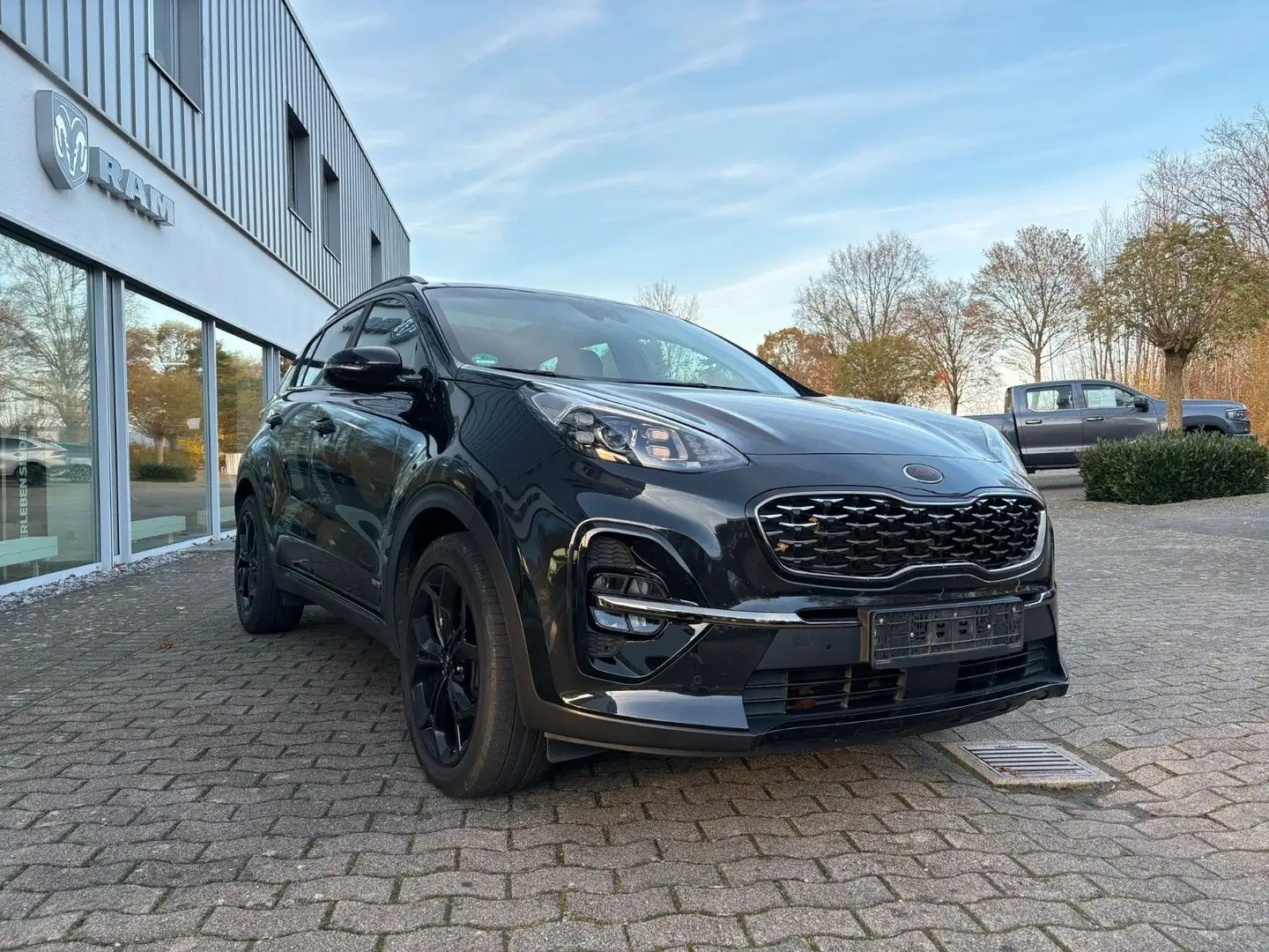 Kia Sportage GT-Line 4WD Pano 19'' LED CarPlay Schwarz - 2
