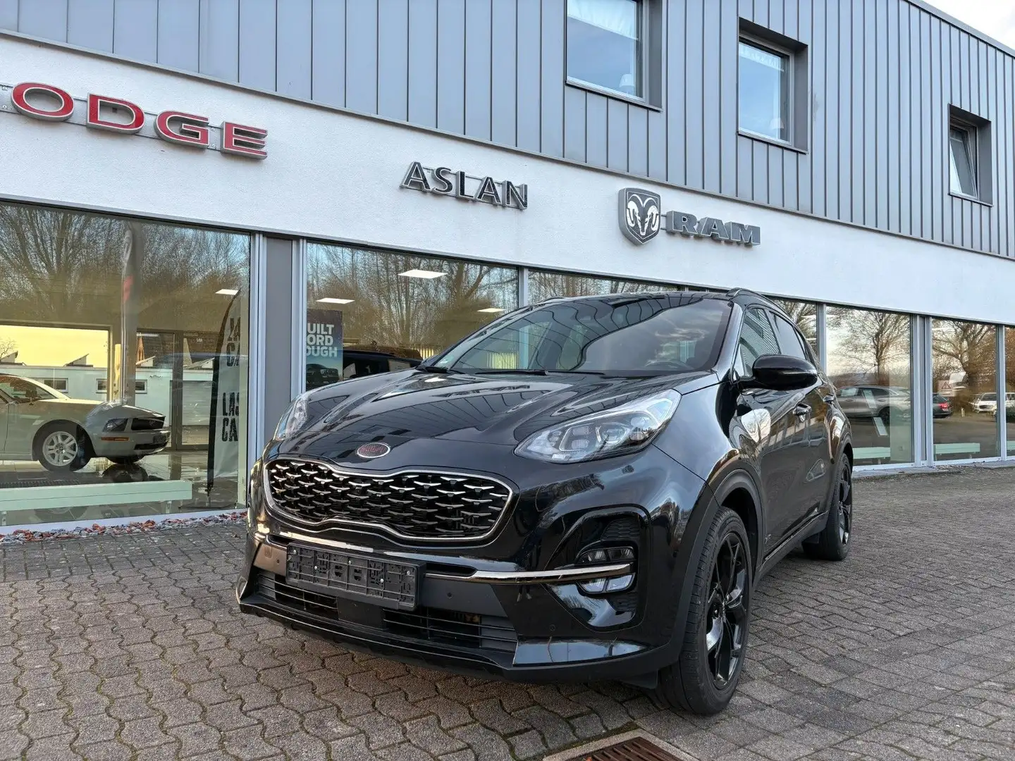 Kia Sportage GT-Line 4WD Pano 19'' LED CarPlay Schwarz - 1