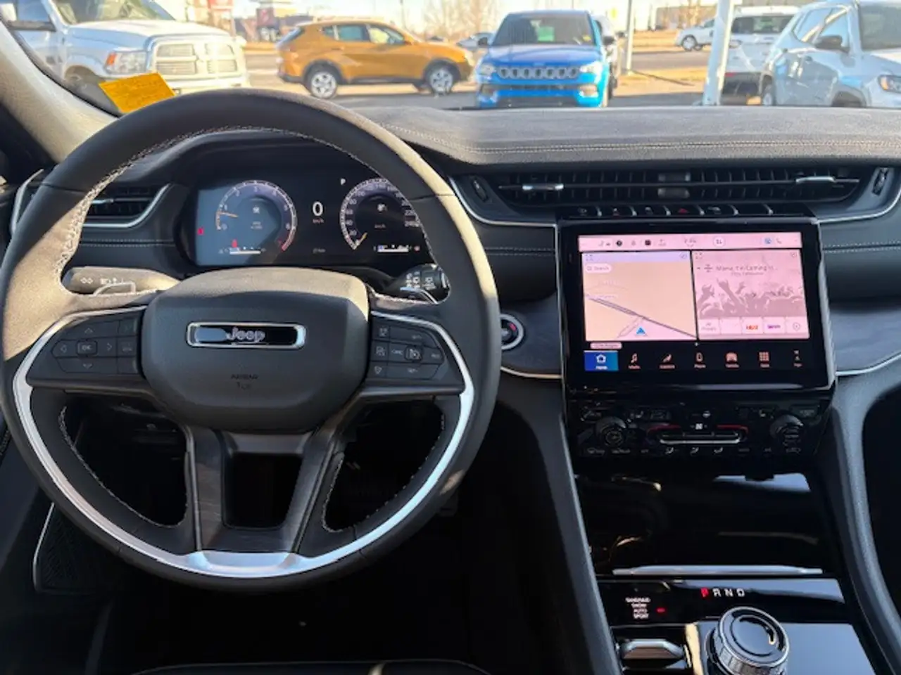 Jeep Grand Cherokee снимка Jeep Grand Cherokee