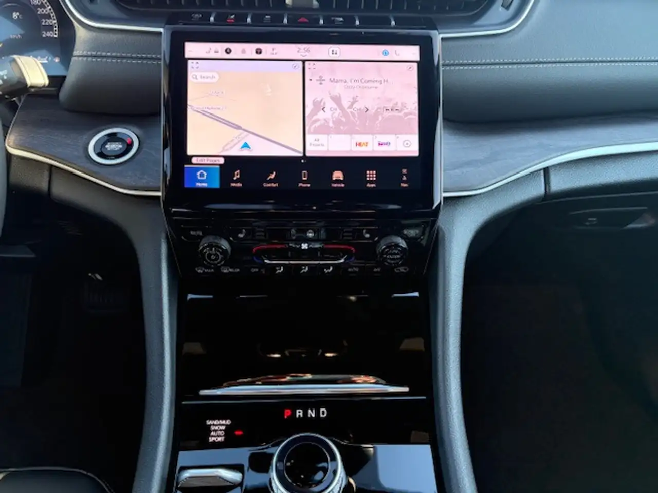 Jeep Grand Cherokee снимка Jeep Grand Cherokee