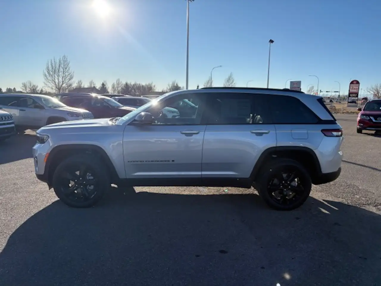 Jeep Grand Cherokee снимка Jeep Grand Cherokee