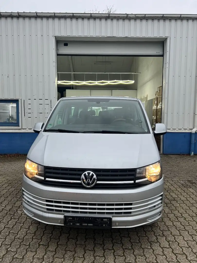 Volkswagen T6 Caravelle Plateado - 1