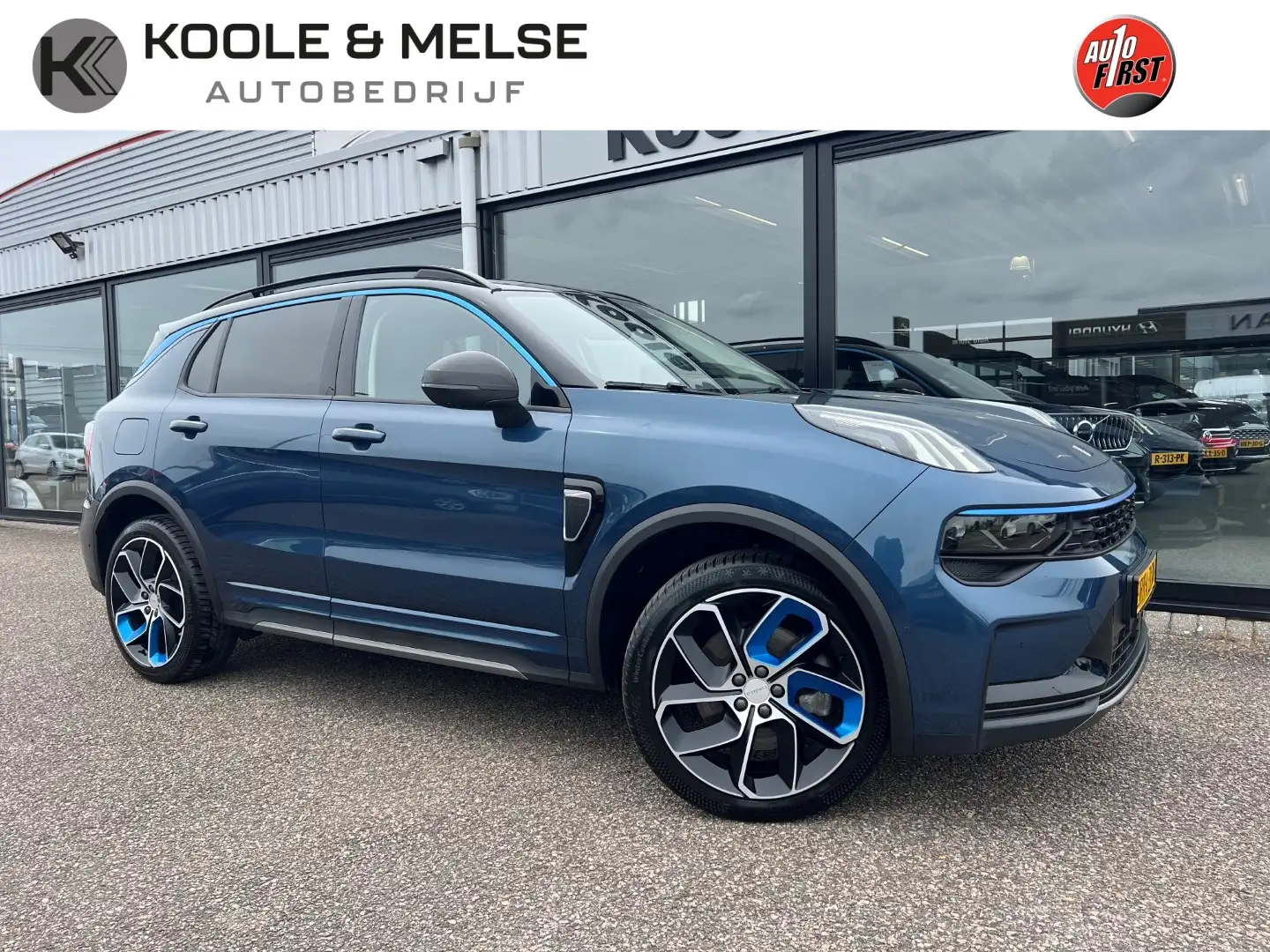 Lynk & Co 01 1.5 261pk PLUG IN HYBRID , Panodak , 360gr camera, Bleu - 1