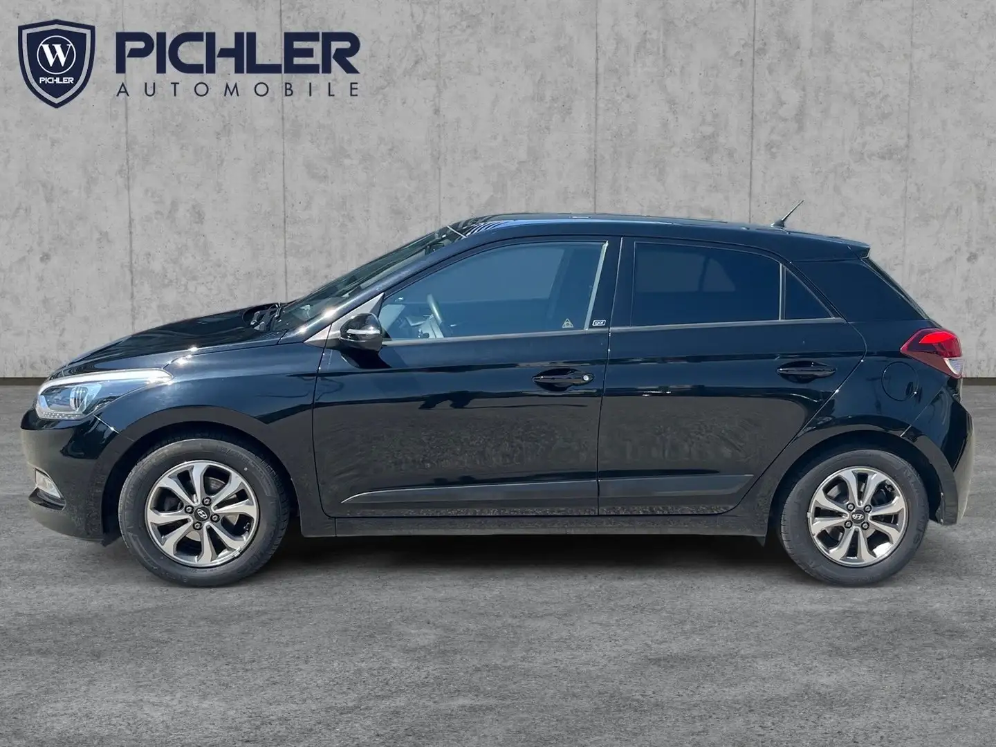 Hyundai i20 1,25 Go Schwarz - 2