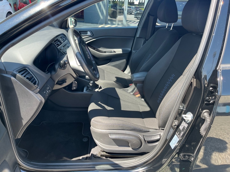 Hyundai i20 1,25 Go — photo 6