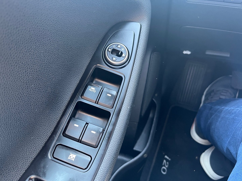Hyundai i20 1,25 Go — photo 7