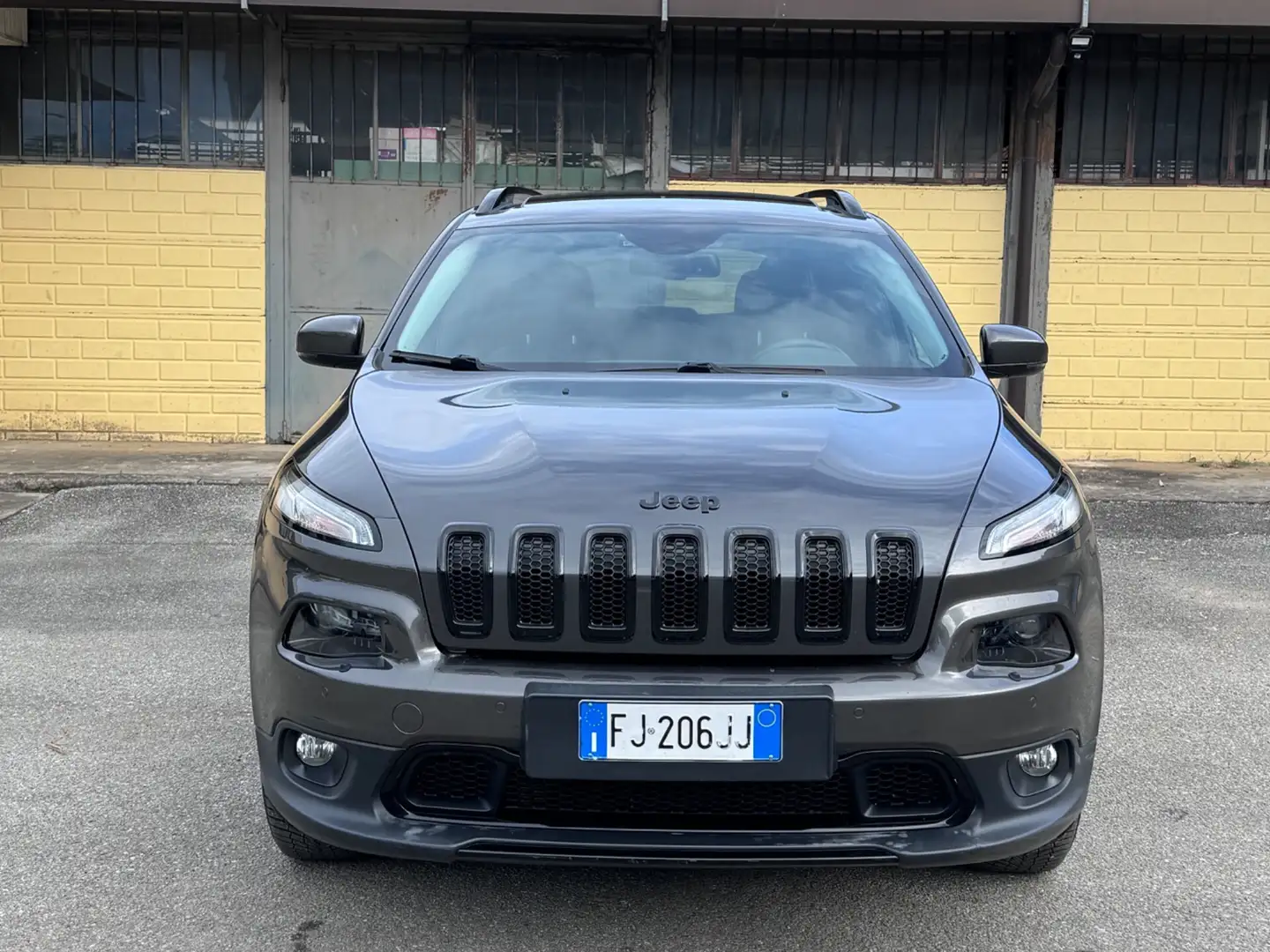 Jeep Cherokee 2.2 Mjt II 4WD Active Drive II Night Eagle Gris - 2