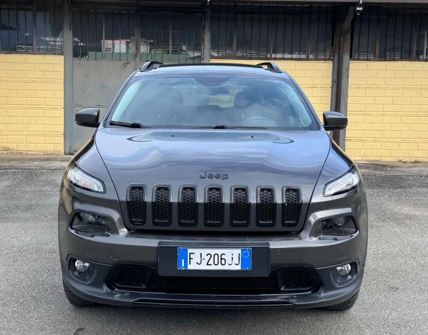 Jeep Cherokee 2.2 Mjt II 4WD Active Drive II Night Eagle Gris - 1