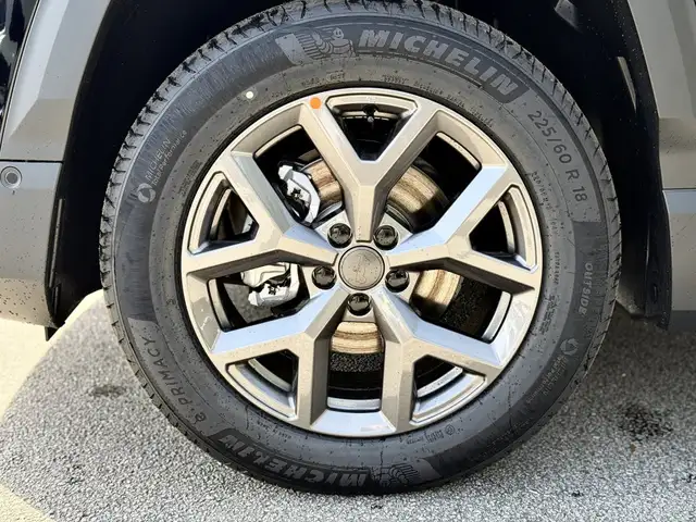 Jeep Compass view 4