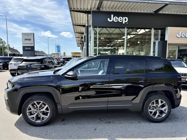 Jeep Compass view 5