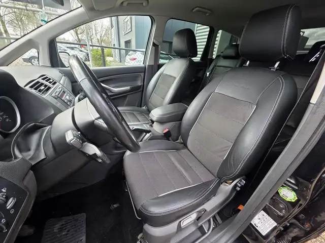 Ford C-Max view 6
