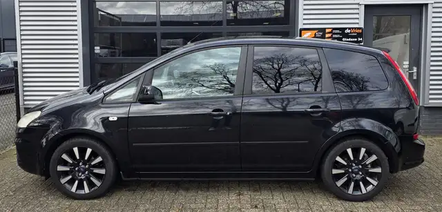 Ford C-Max view 2