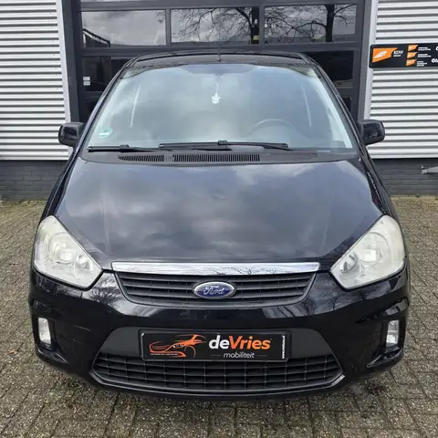 Ford C-Max view 4