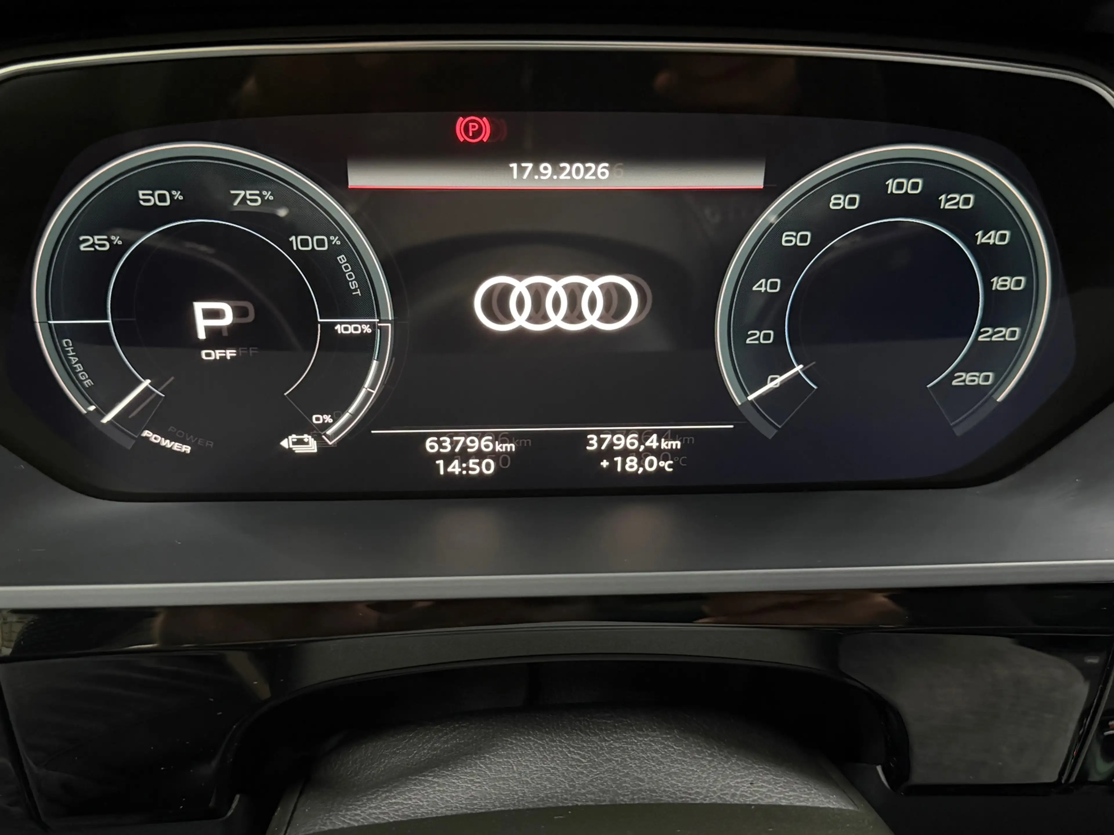 Audi Q8 e-tron SQ8 50 quattro S Edition 95 kWh,21"LM, Pano, Adapt — photo 14