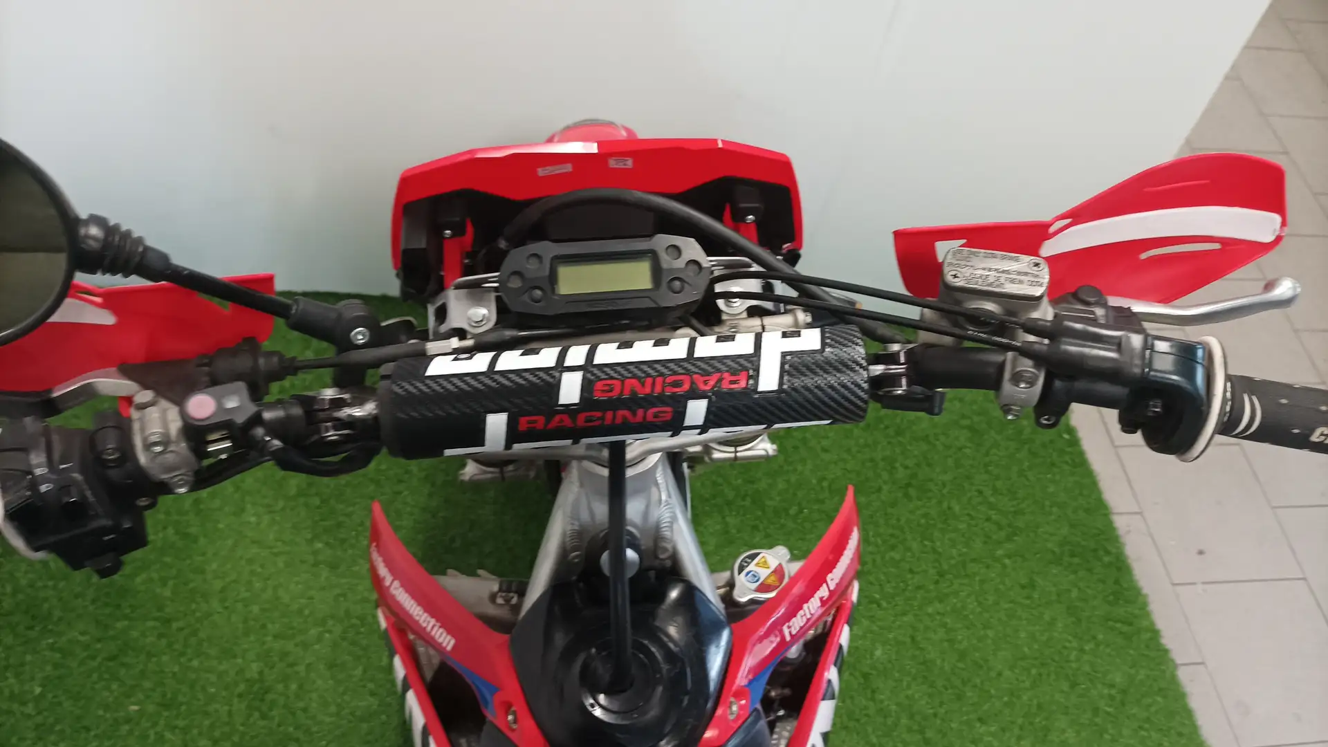 Honda CRF 450 motard Rouge - 2