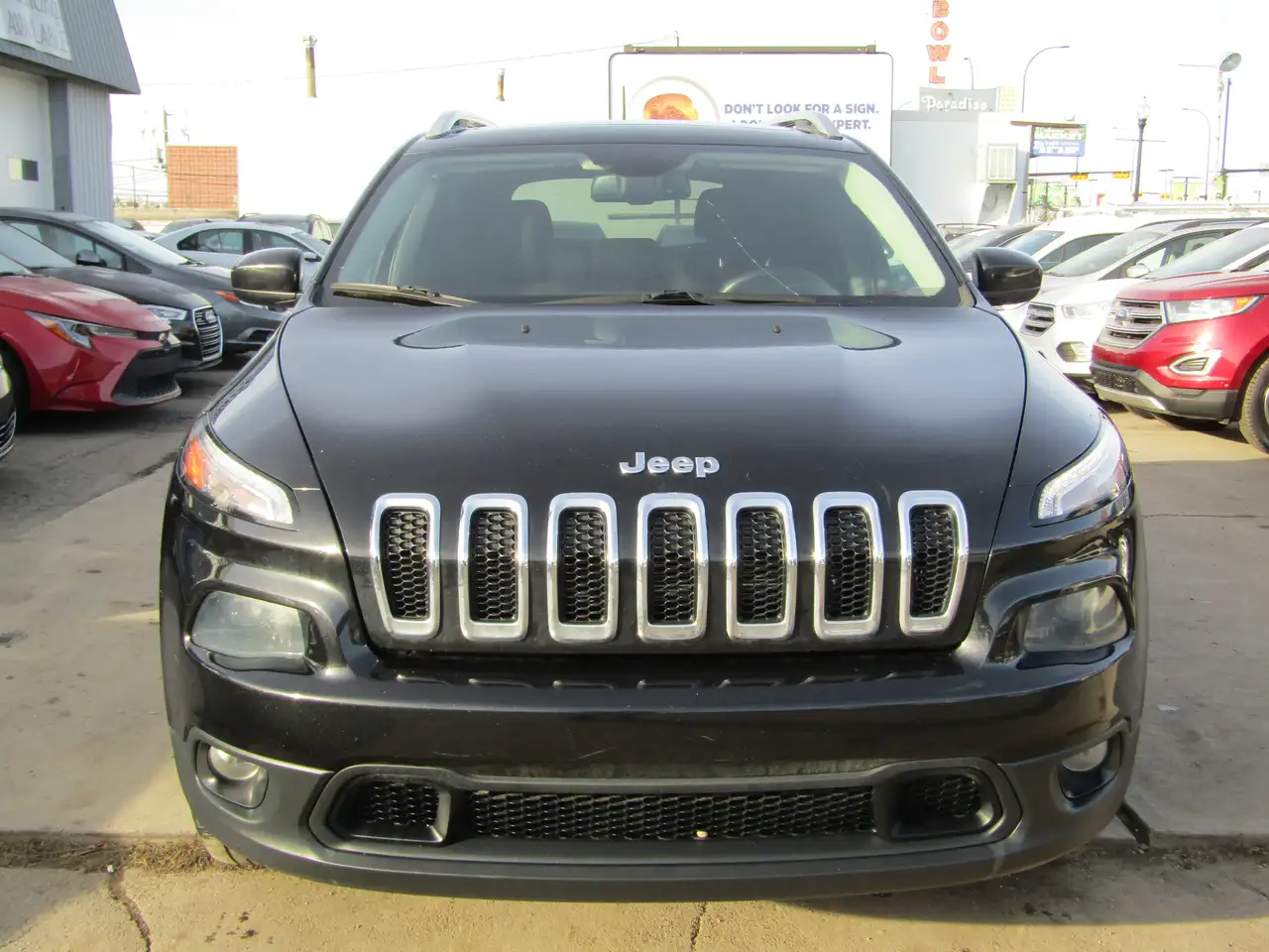 Jeep Cherokee снимка Jeep Cherokee
