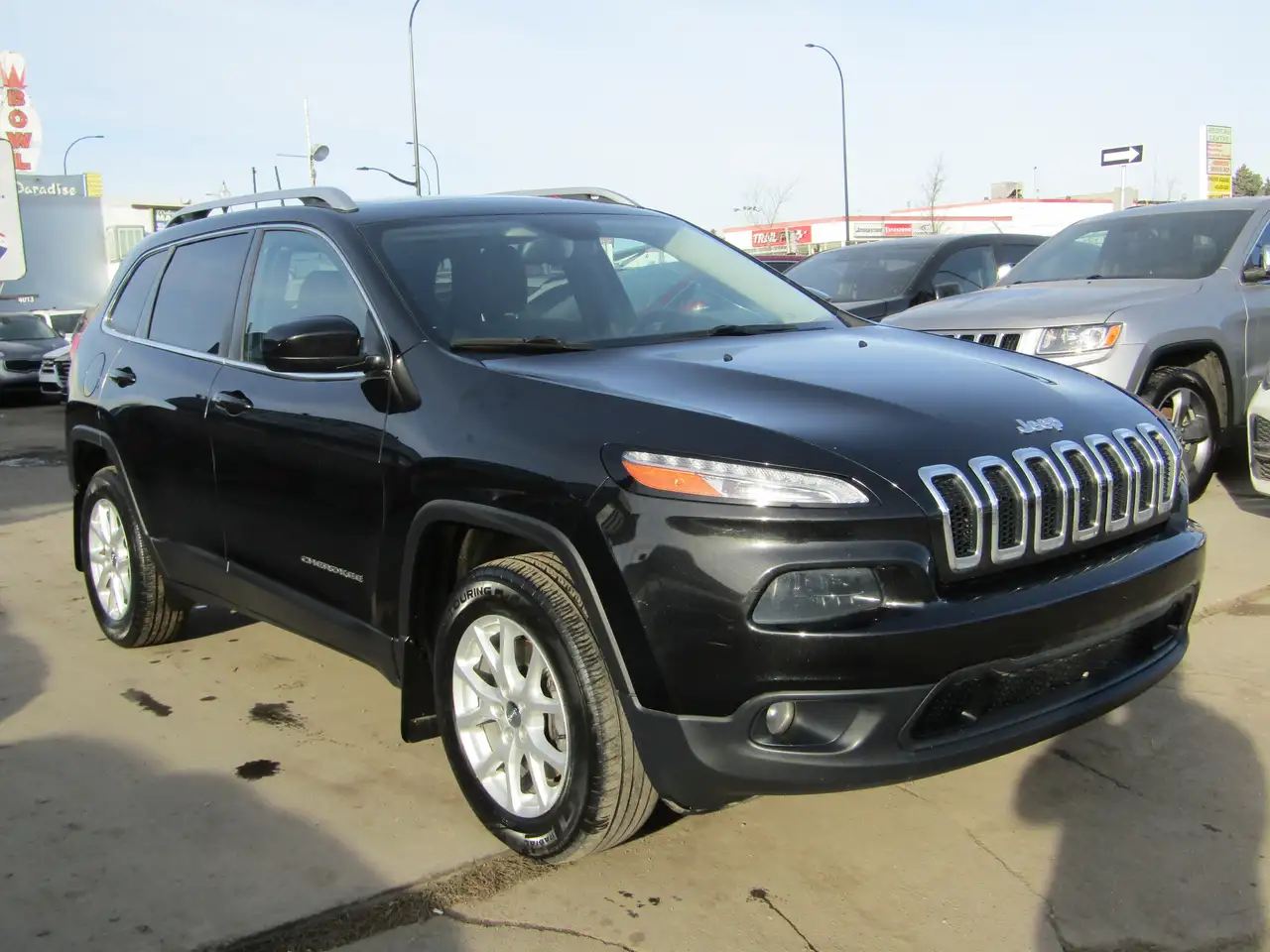 Jeep Cherokee снимка Jeep Cherokee