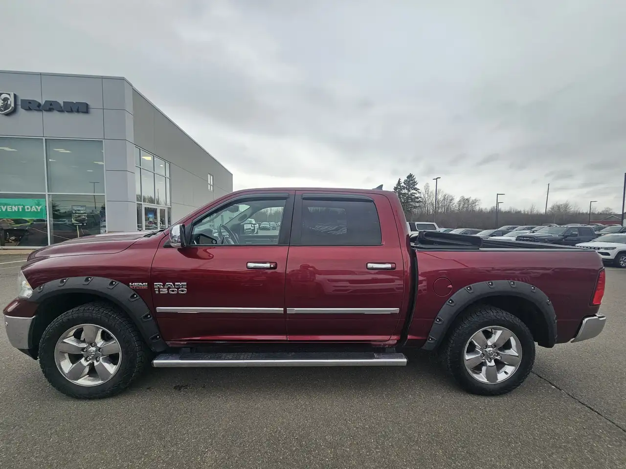 RAM 1500 снимка RAM 1500