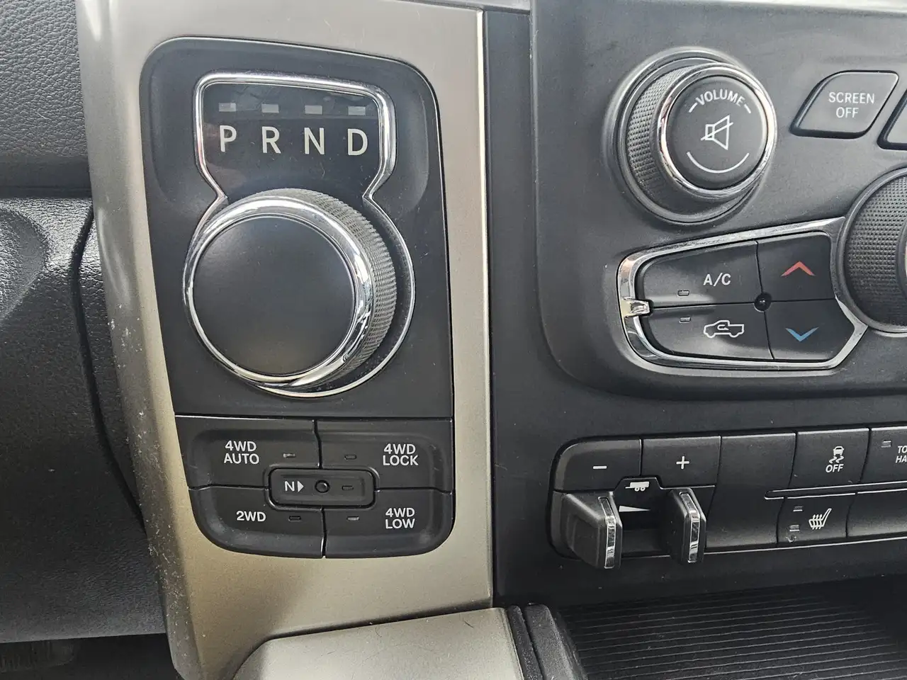 RAM 1500 снимка RAM 1500
