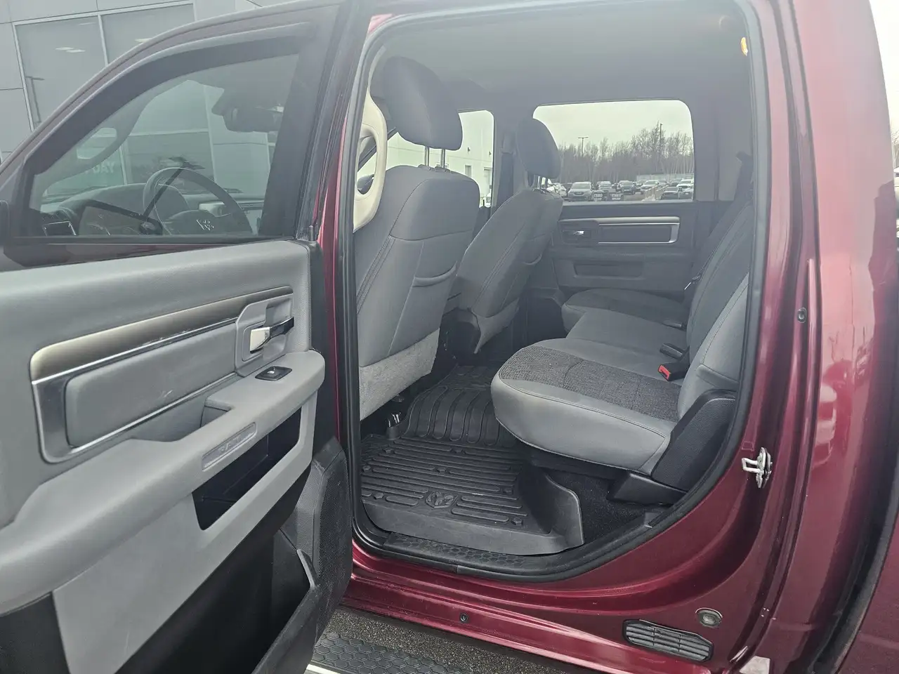 RAM 1500 снимка RAM 1500