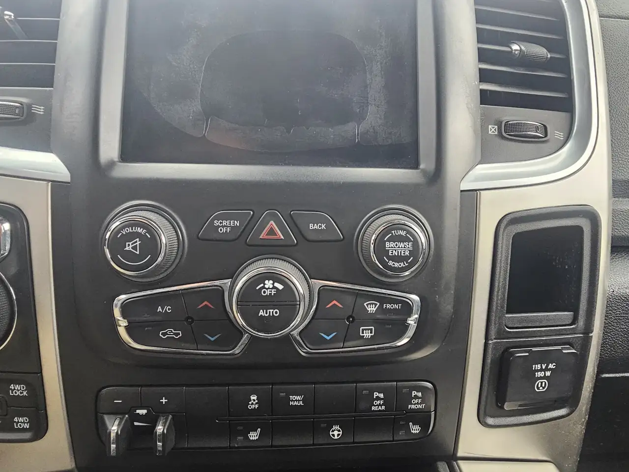 RAM 1500 снимка RAM 1500