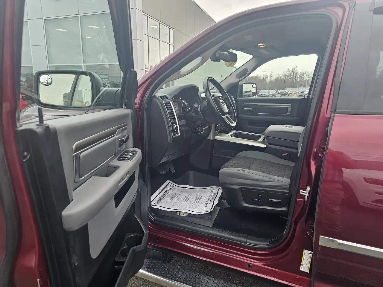 RAM 1500 снимка RAM 1500