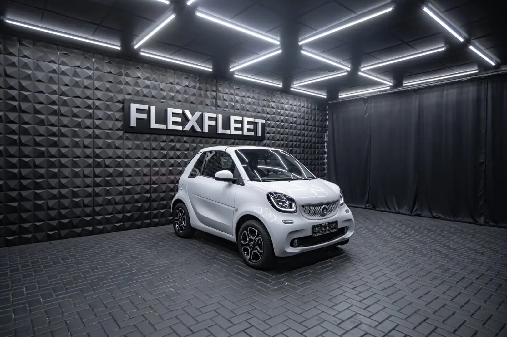 smart forTwo turbo Cabrio Leder SHZ LED Navi - 1