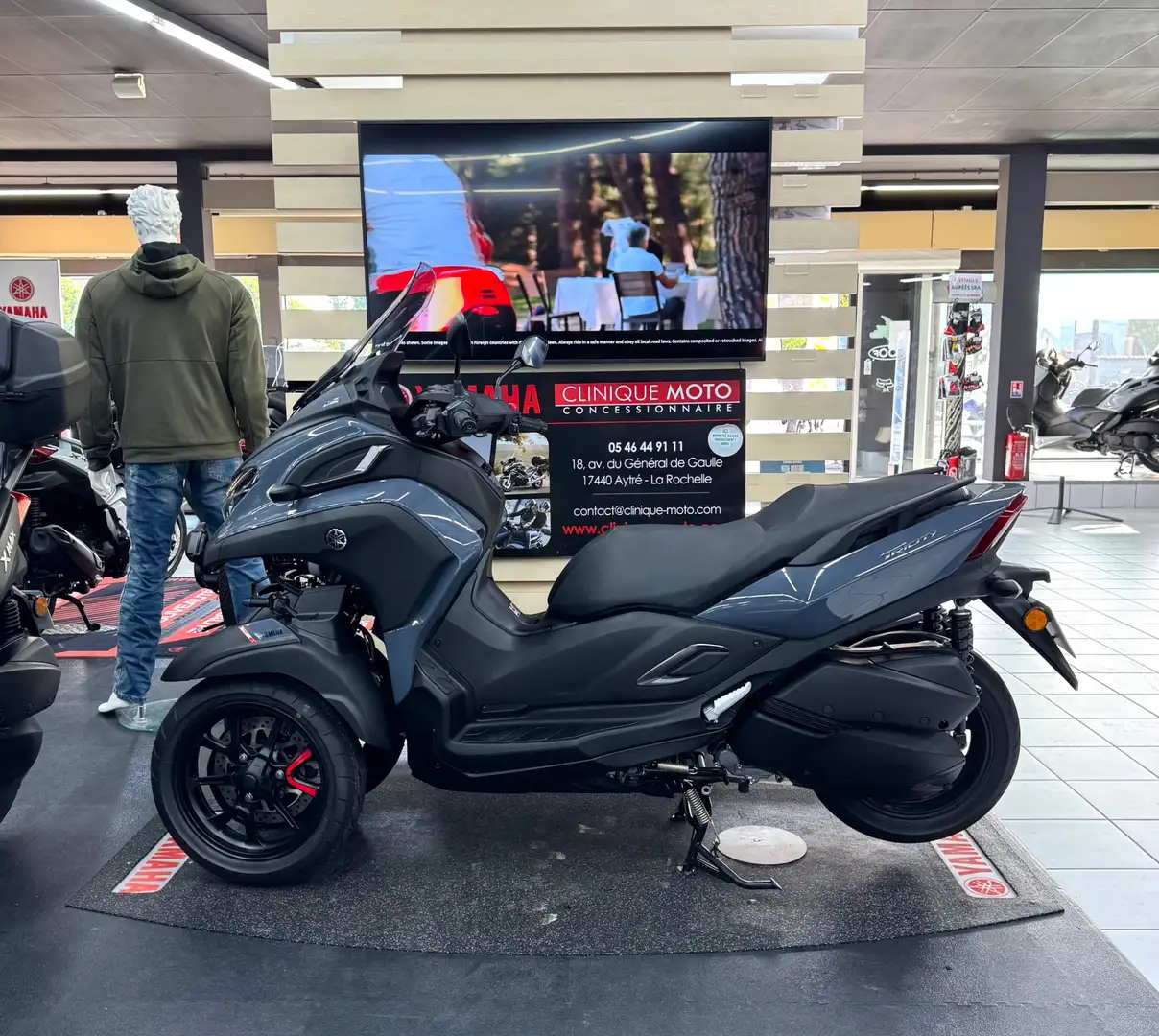 Yamaha TriCity Gris - 1