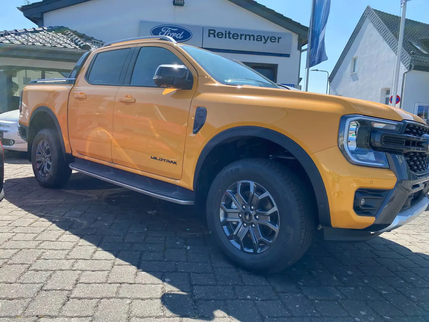 Ford Ranger Wildtrak e-4WD DK, 5 Jahre Garantie Orange - 1