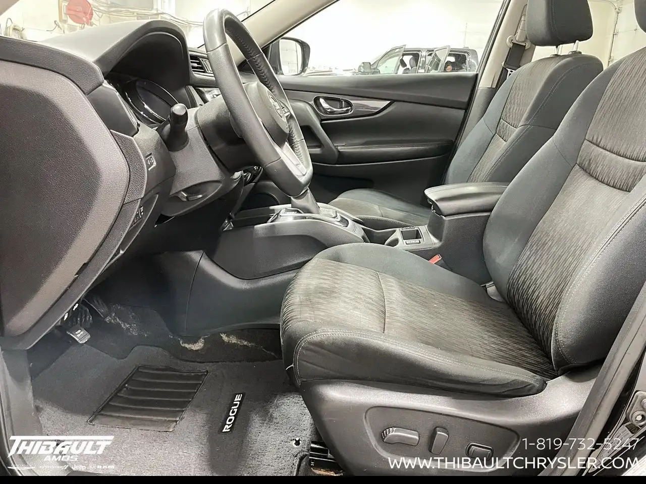 Nissan Rogue снимка Nissan Rogue