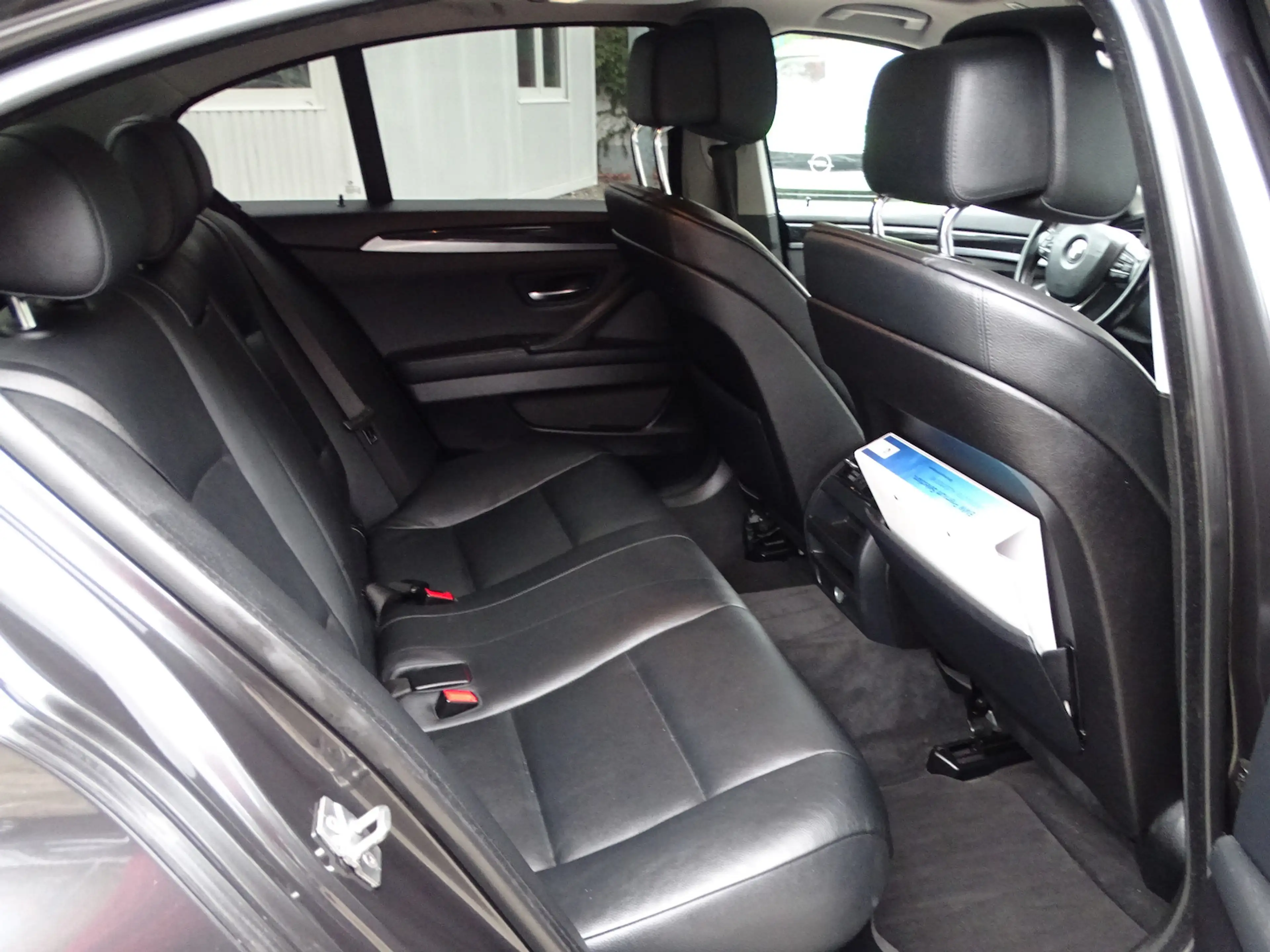 BMW 523 Limousine — photo 9
