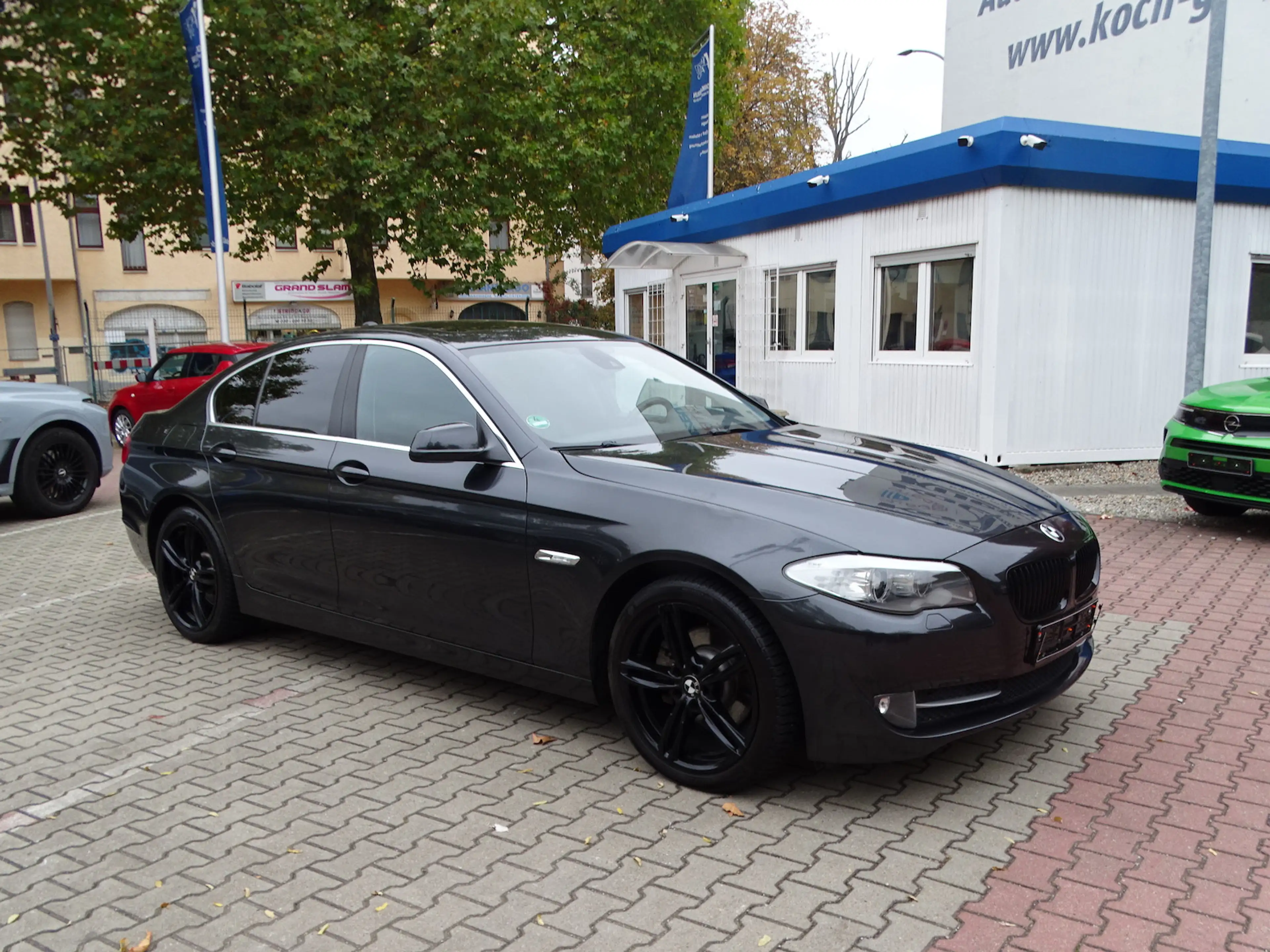 BMW 523 Limousine — photo 6