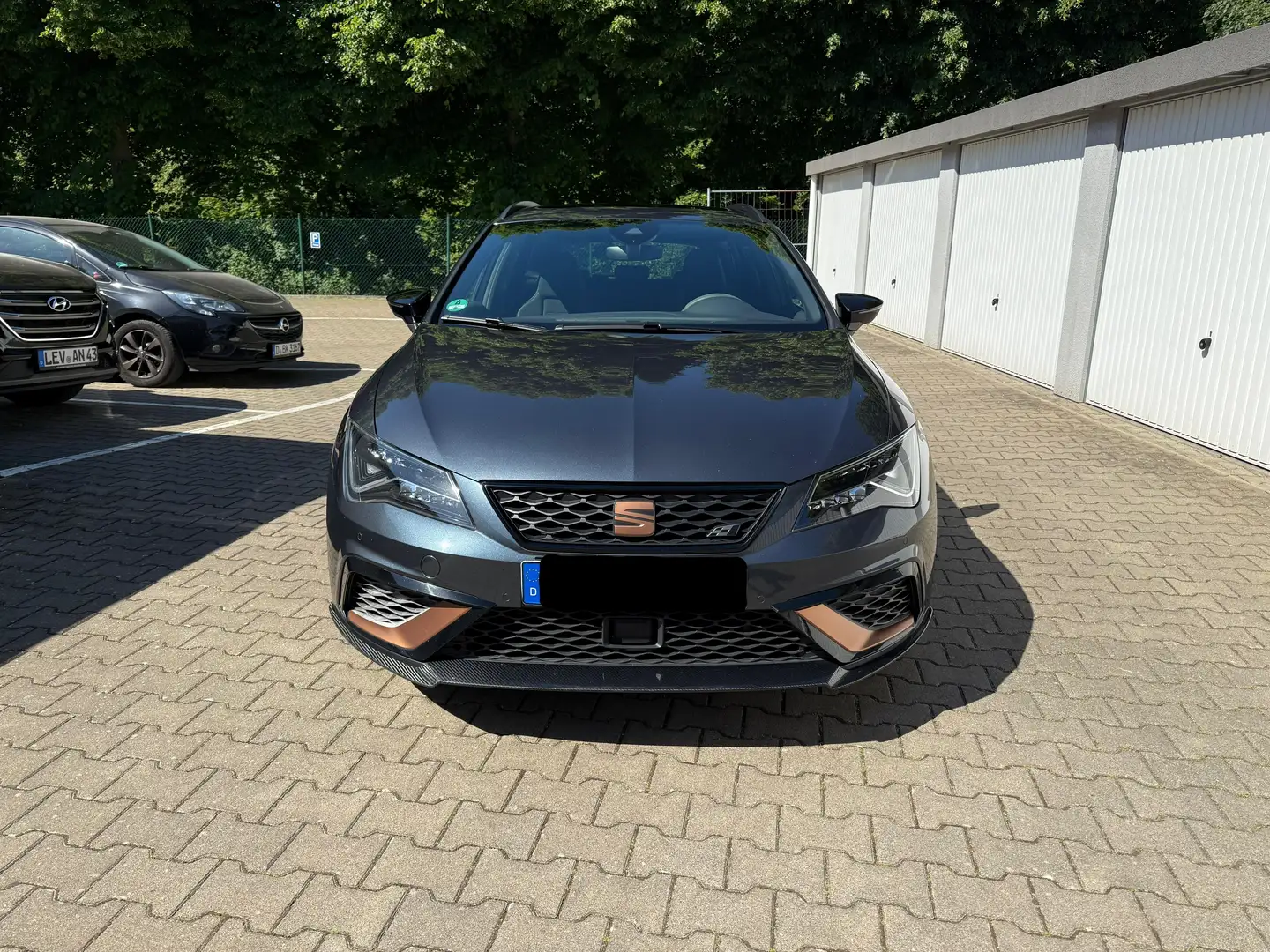 SEAT Leon Leon ST ST 2.0 TSI 4Drive OPF DSG Cupra R Серый - 2