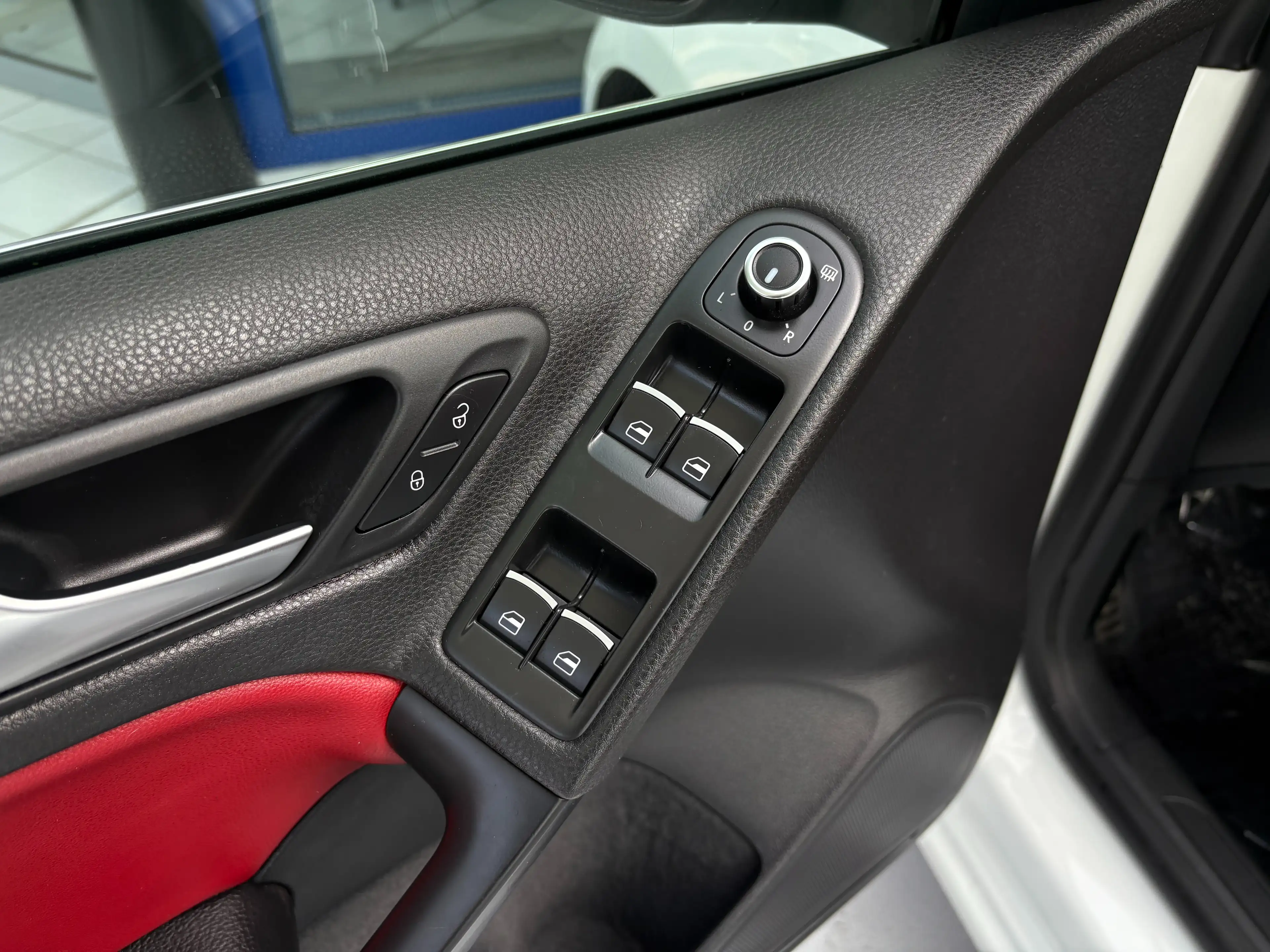 Volkswagen Golf Cabriolet Golf 1.2 TSI *XENON*CUIR*GPS*JANTES*1ER PROP* — photo 15