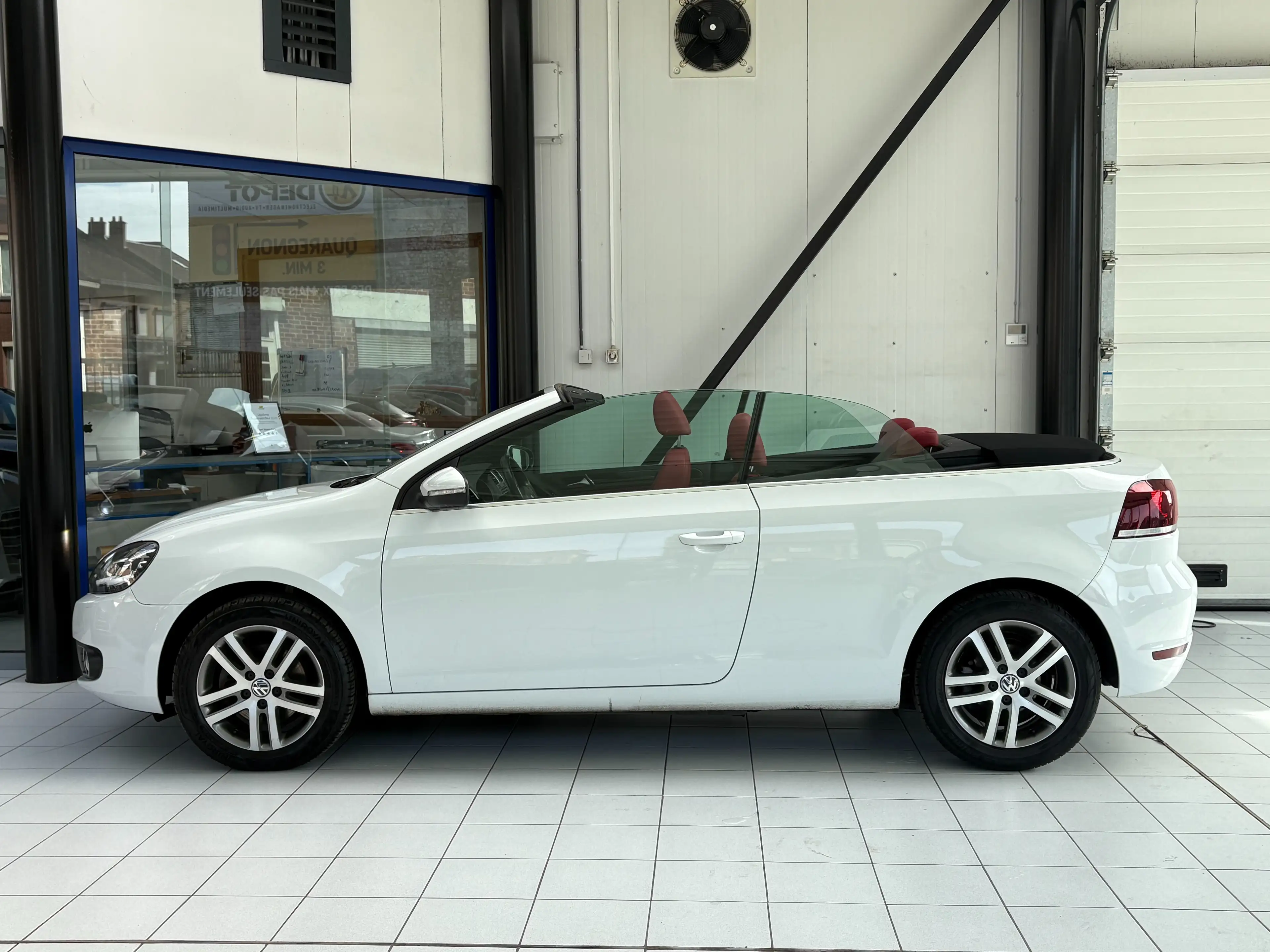 Volkswagen Golf Cabriolet Golf 1.2 TSI *XENON*CUIR*GPS*JANTES*1ER PROP* — photo 2