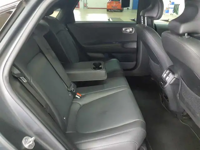 Hyundai Ioniq view 13