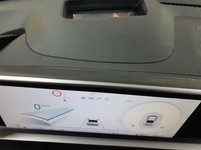Hyundai Ioniq view 17