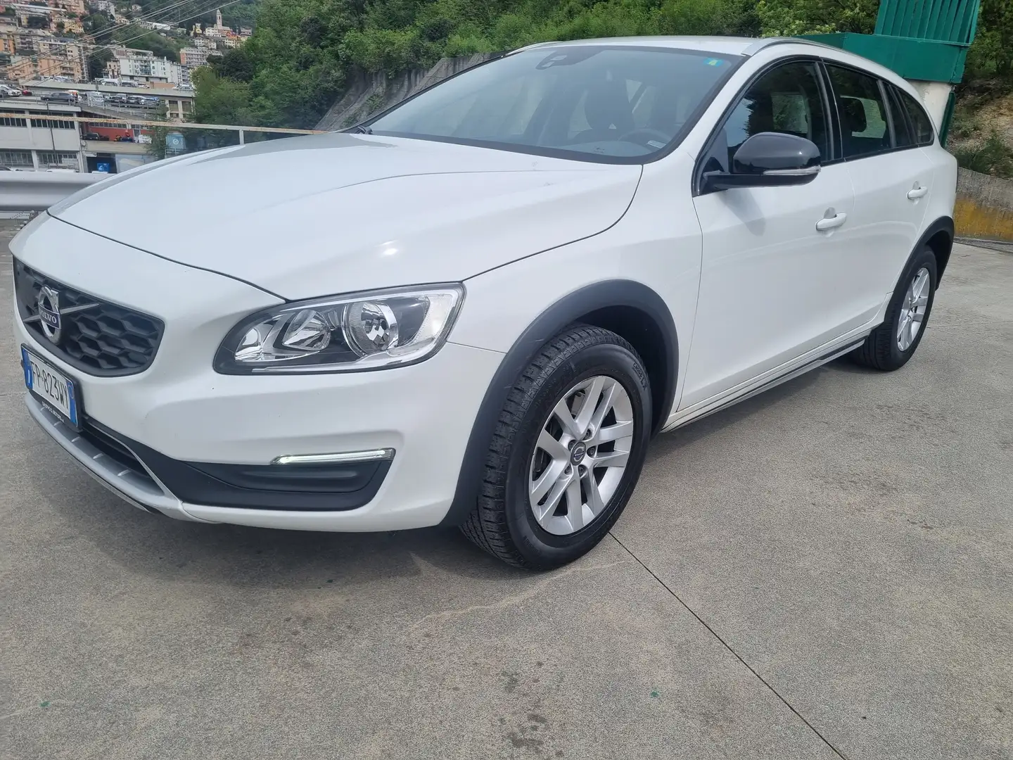 Volvo V60 Cross Country V60 Cross Country 2.0 d3 geartronic Blanc - 1