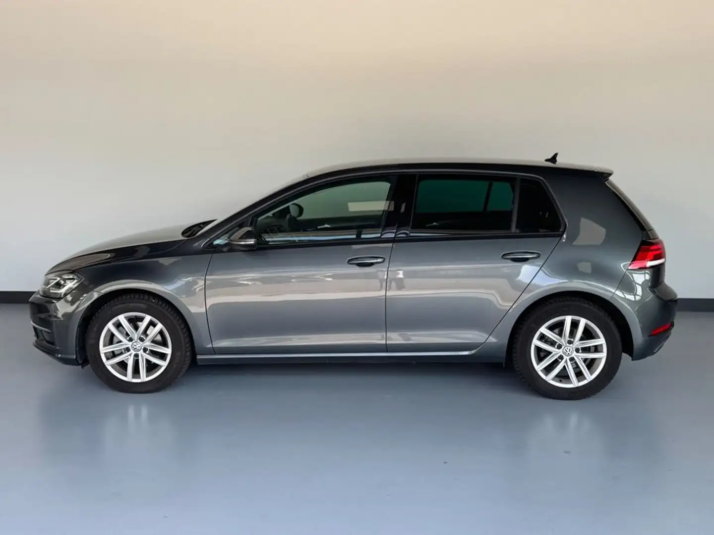 Volkswagen Golf Advance 2.0 TDI 110kW 150CV DSG Gris - 2