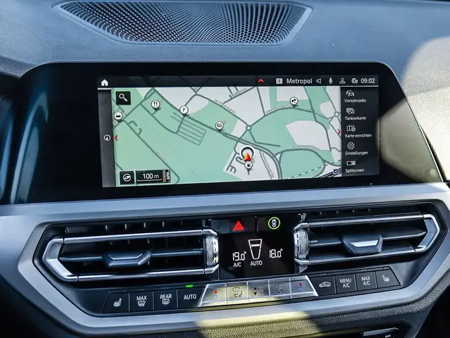BMW 3 Series view 12